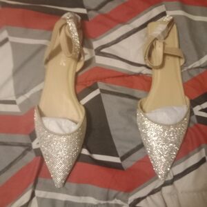 Shoedazzle tan flats